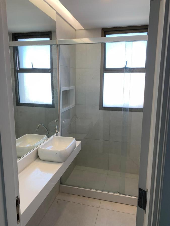 Flat com 65 metros; sala; duas suítes; cozinha Recém-reformado Rio de Janeiro Exterior foto