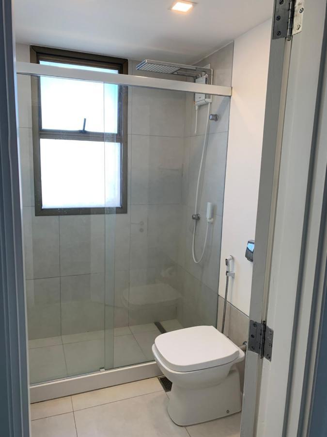 Flat com 65 metros; sala; duas suítes; cozinha Recém-reformado Rio de Janeiro Exterior foto
